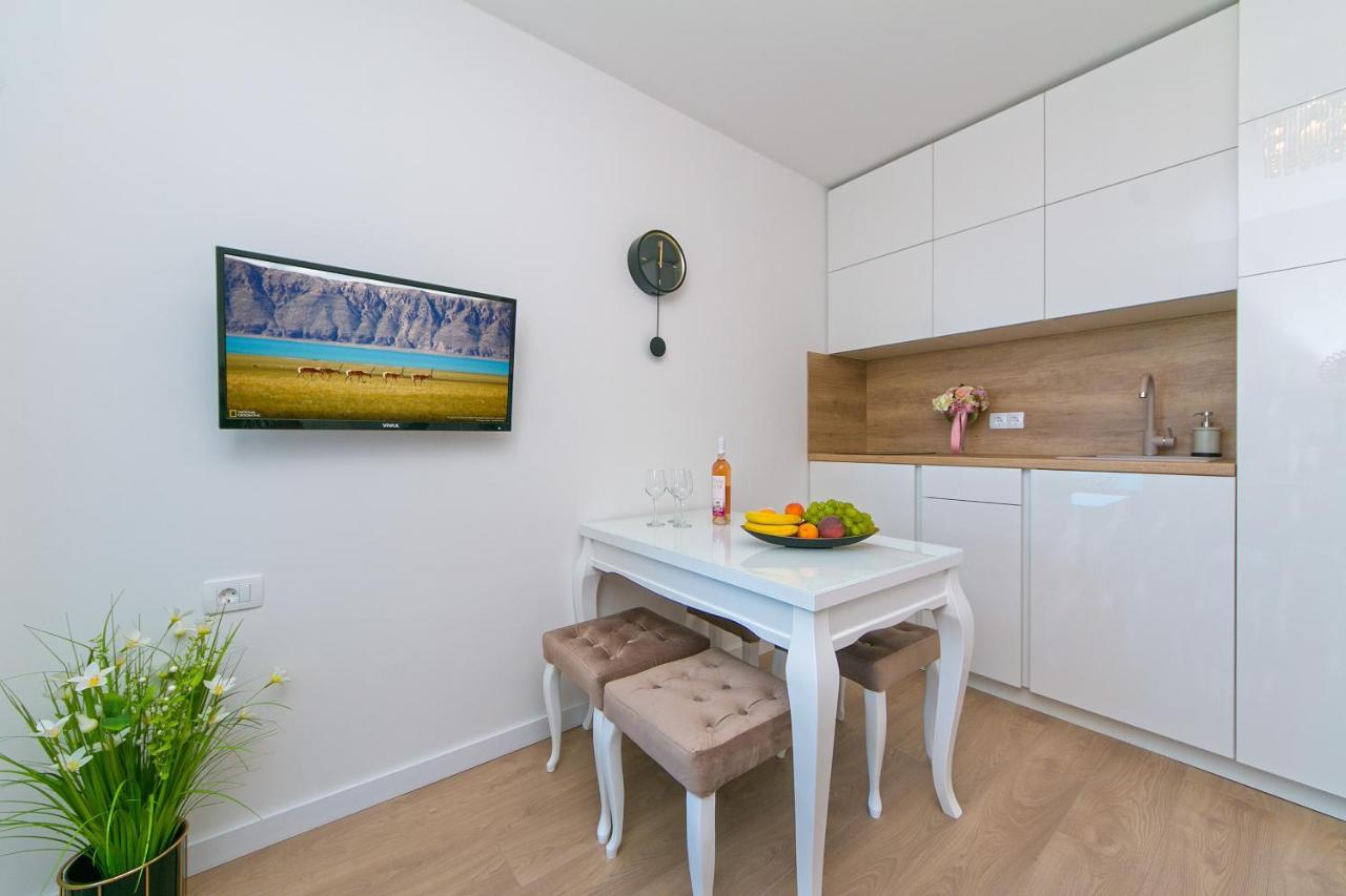 Apartman Sunset มาคาร์สกา ภายนอก รูปภาพ