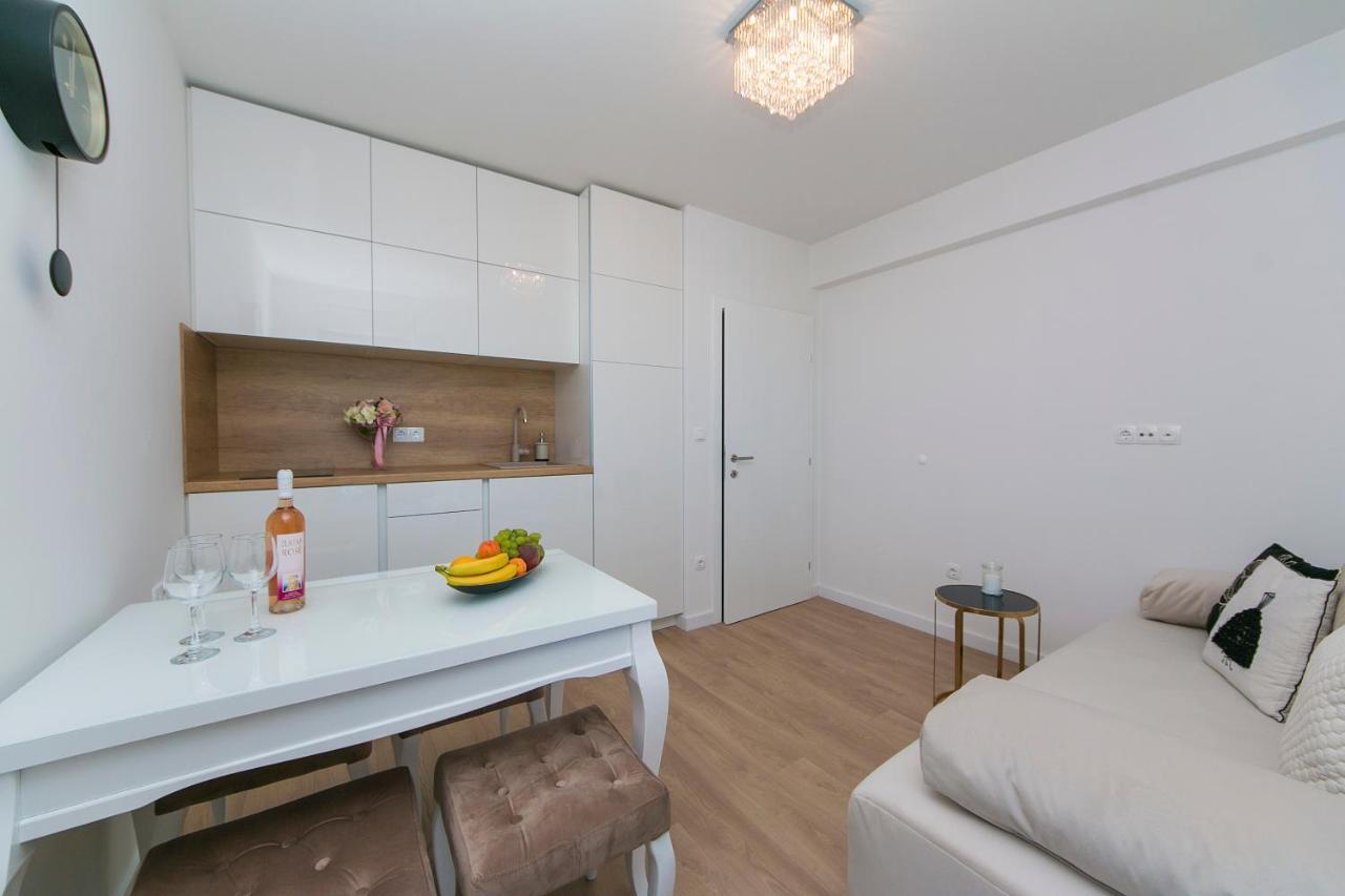 Apartman Sunset มาคาร์สกา ภายนอก รูปภาพ